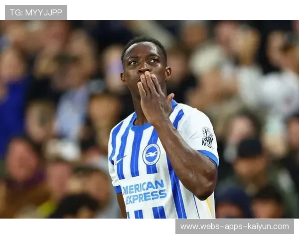 热刺禁区弧顶区域断球后立刻送出致命传递 热刺禁区弧顶区域断球后立刻送出致命传递